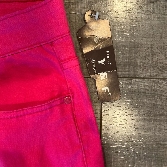 Pink Pants - Picture 4 of 4